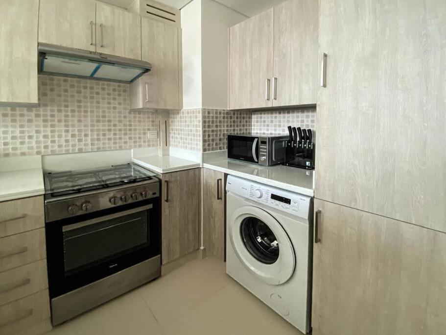 1 Bedroom 65M2, Infinity Pool, West Beach, Noise Insulation Dubai Exterior photo